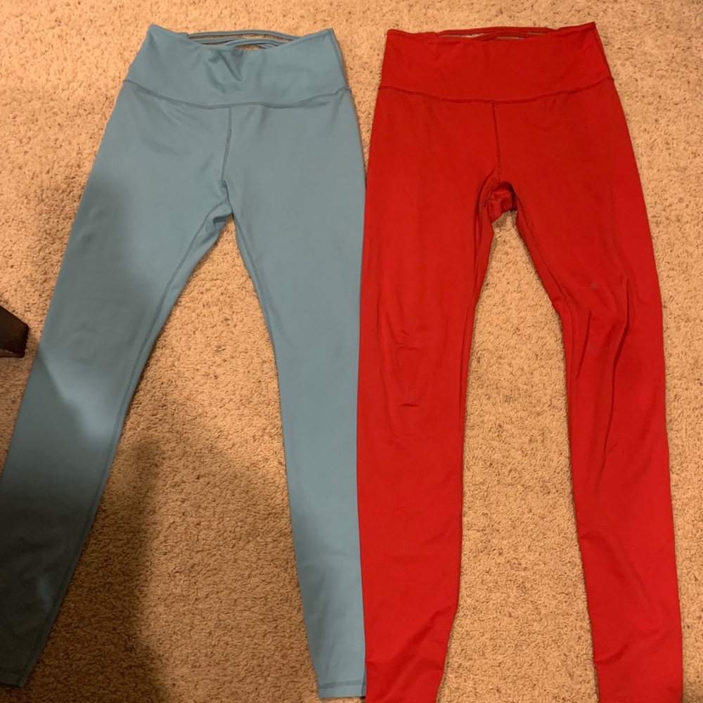 Dance2Fit “Fitbooty” strappy back leggings!